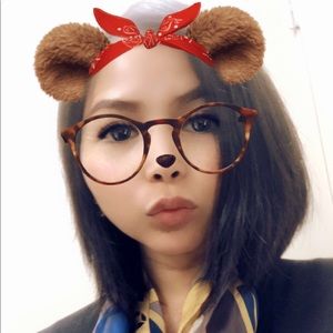 Meet your Posher, April